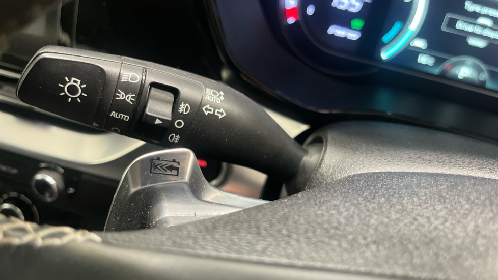 Kia E-Niro 150kW 2 Long Range 64kWh 5dr Auto Electric Estate - Image 25