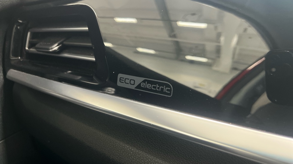 Kia E-Niro 150kW 2 Long Range 64kWh 5dr Auto Electric Estate - Image 29