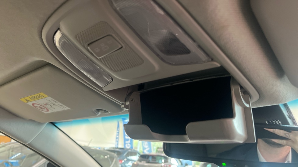 Kia E-Niro 150kW 2 Long Range 64kWh 5dr Auto Electric Estate - Image 30