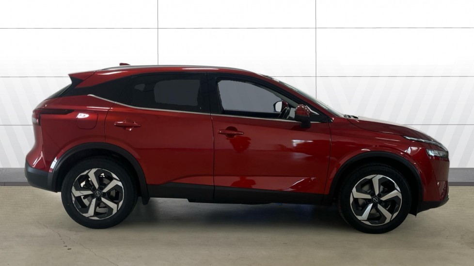 Nissan Qashqai 1.3 DiG-T MH N-Connecta 5dr Petrol Hatchback - Image 5