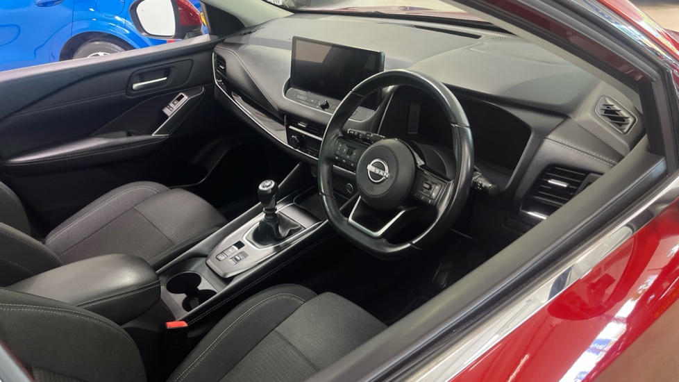 Nissan Qashqai 1.3 DiG-T MH N-Connecta 5dr Petrol Hatchback - Image 11