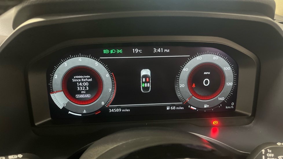 Nissan Qashqai 1.3 DiG-T MH N-Connecta 5dr Petrol Hatchback - Image 18