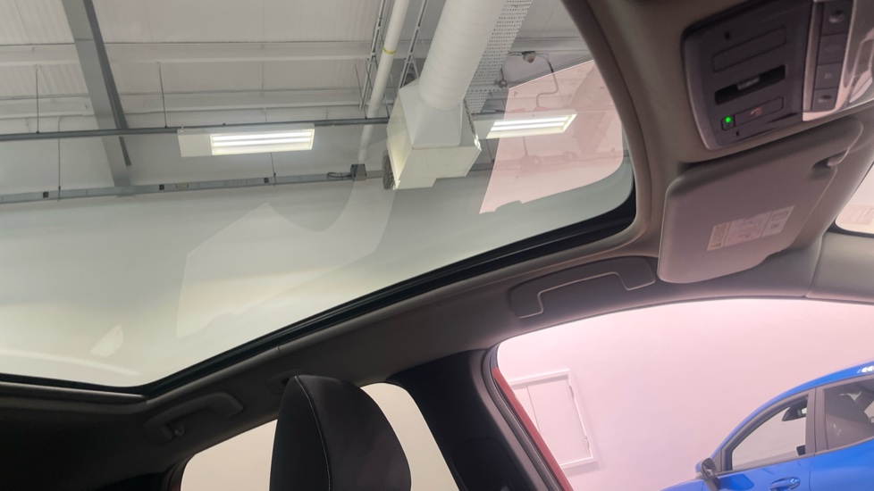 Nissan Qashqai 1.3 DiG-T MH N-Connecta 5dr Petrol Hatchback - Image 40