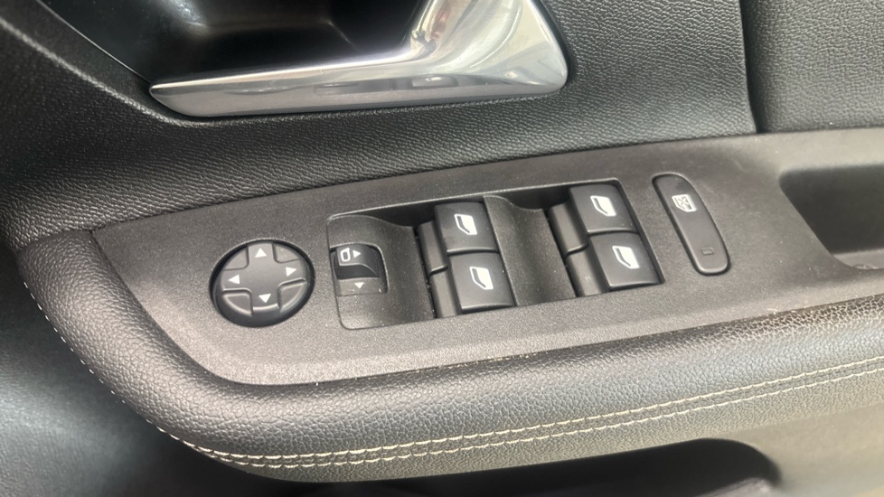 Vauxhall Mokka 1.2 Turbo Ultimate 5dr Auto Petrol Hatchback - Image 29