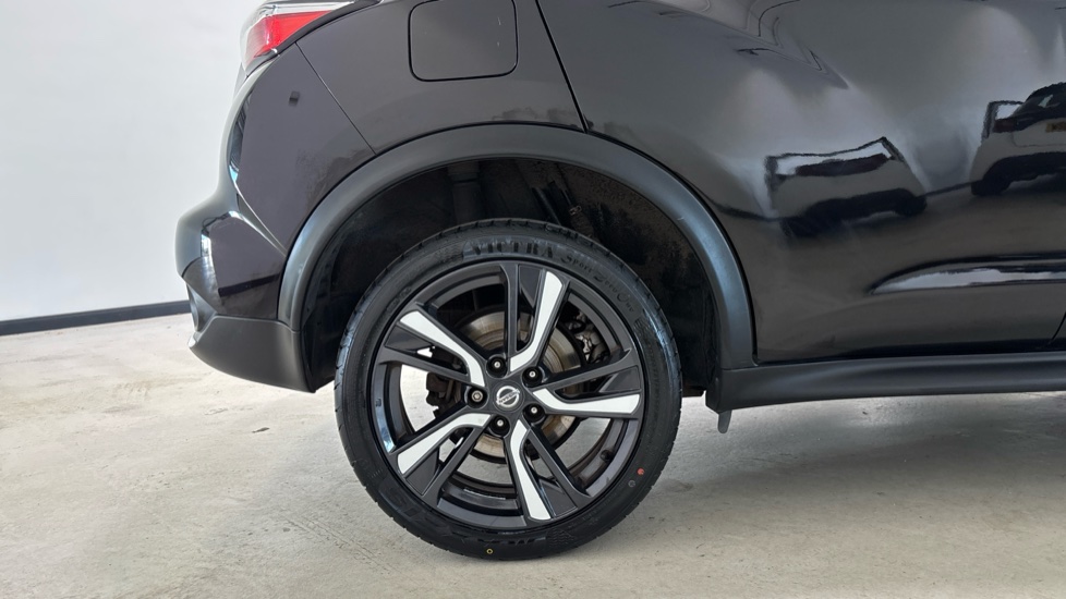 Nissan Juke 1.6 DiG-T N-Connecta 5dr Petrol Hatchback - Image 7