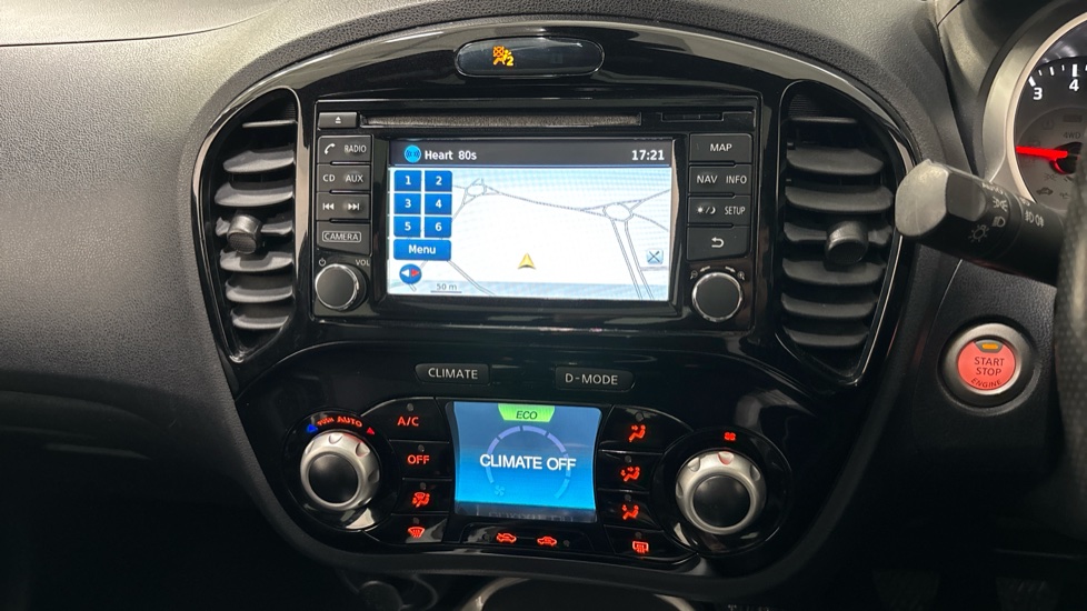 Nissan Juke 1.6 DiG-T N-Connecta 5dr Petrol Hatchback - Image 12