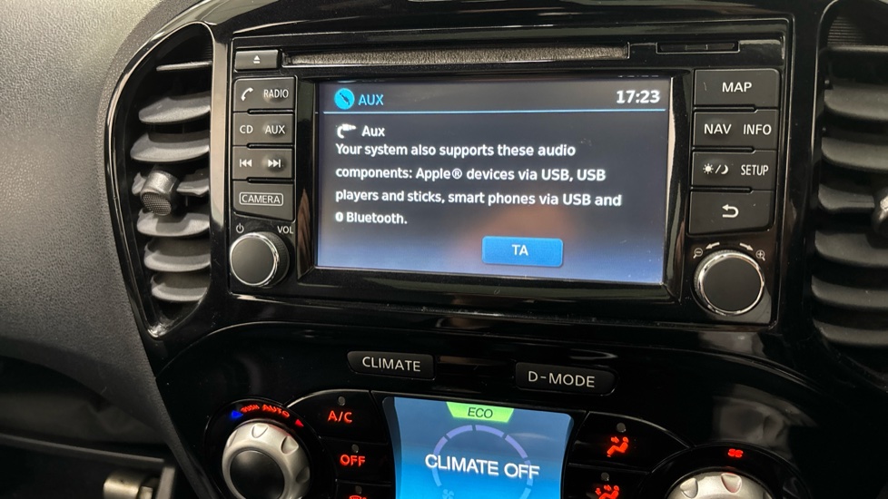 Nissan Juke 1.6 DiG-T N-Connecta 5dr Petrol Hatchback - Image 23