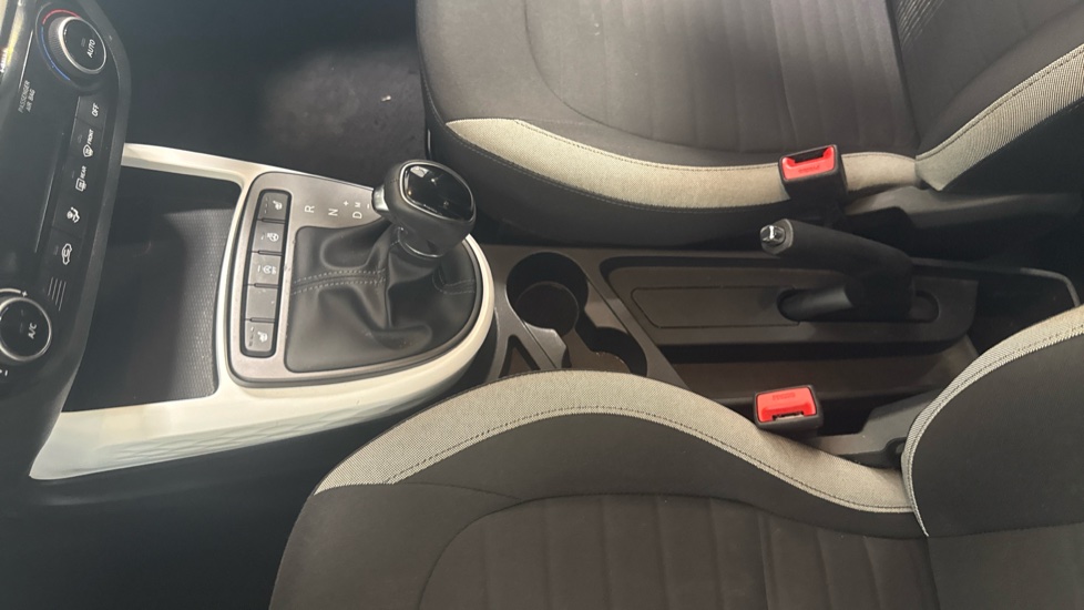 Hyundai i10 1.2 MPi Premium 5dr Auto Petrol Hatchback - Image 13