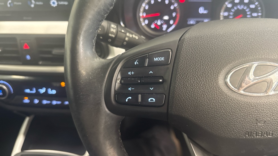 Hyundai i10 1.2 MPi Premium 5dr Auto Petrol Hatchback - Image 21