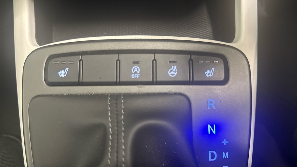 Hyundai i10 1.2 MPi Premium 5dr Auto Petrol Hatchback - Image 26
