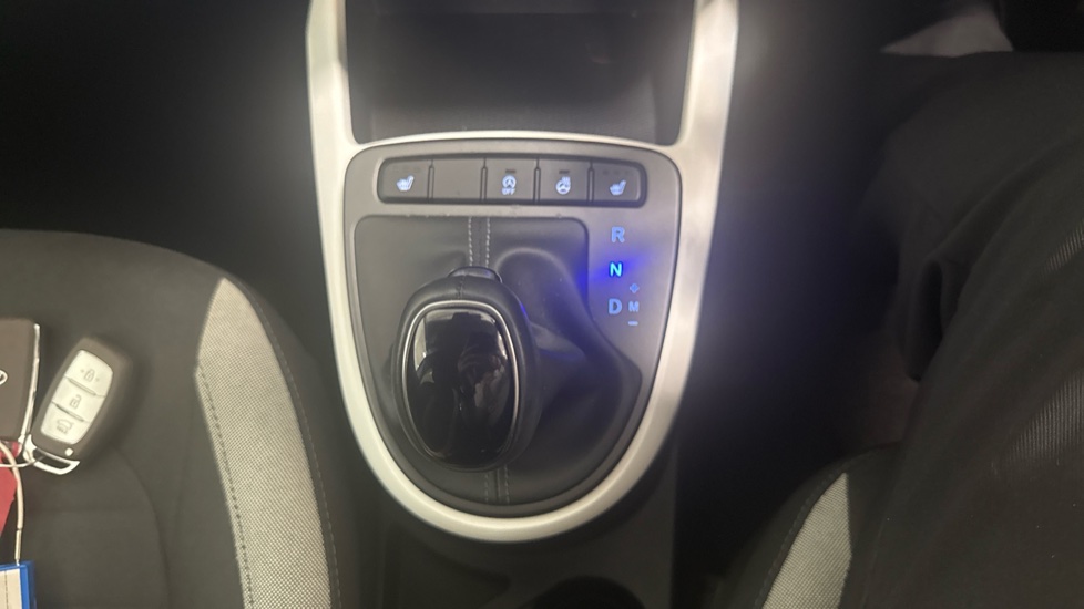 Hyundai i10 1.2 MPi Premium 5dr Auto Petrol Hatchback - Image 35