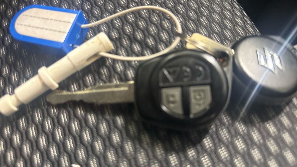 Suzuki Vitara 1.4 Boosterjet 48V Hybrid SZ-T 5dr Petrol Estate - Image 19