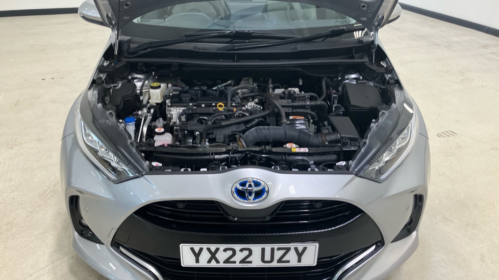 Toyota Yaris 1.5 Hybrid Excel 5dr CVT Hybrid Hatchback - Image 8