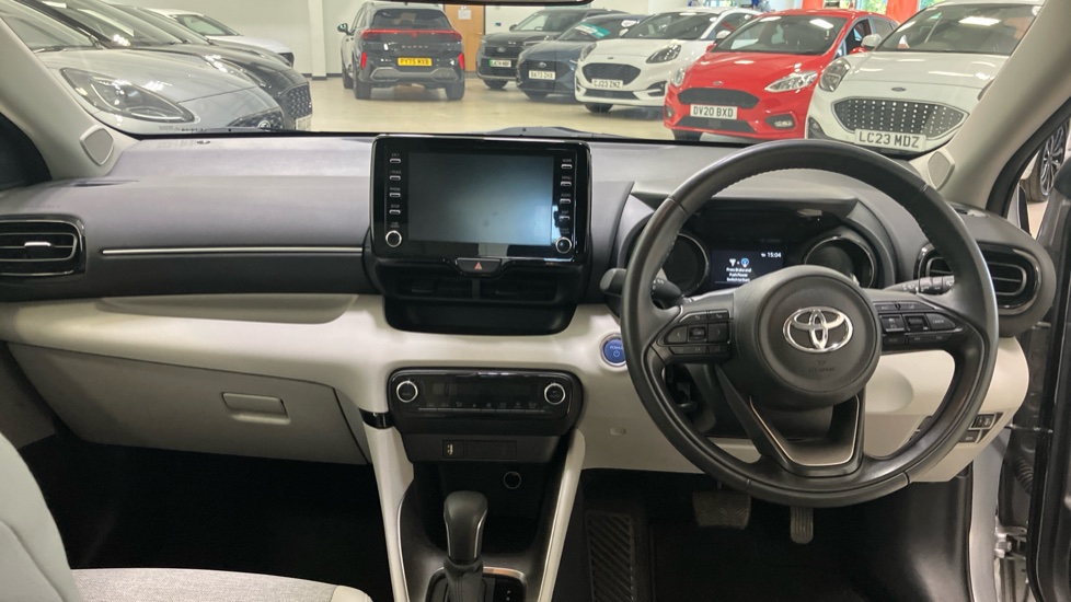 Toyota Yaris 1.5 Hybrid Excel 5dr CVT Hybrid Hatchback - Image 10