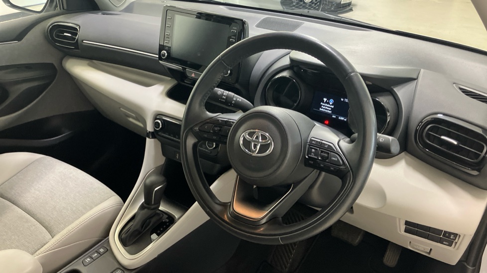 Toyota Yaris 1.5 Hybrid Excel 5dr CVT Hybrid Hatchback - Image 11