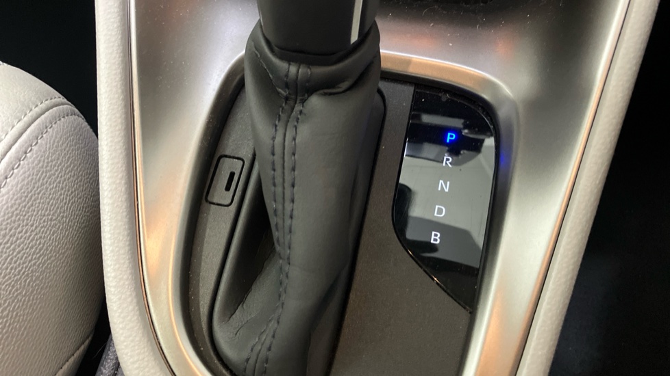 Toyota Yaris 1.5 Hybrid Excel 5dr CVT Hybrid Hatchback - Image 28
