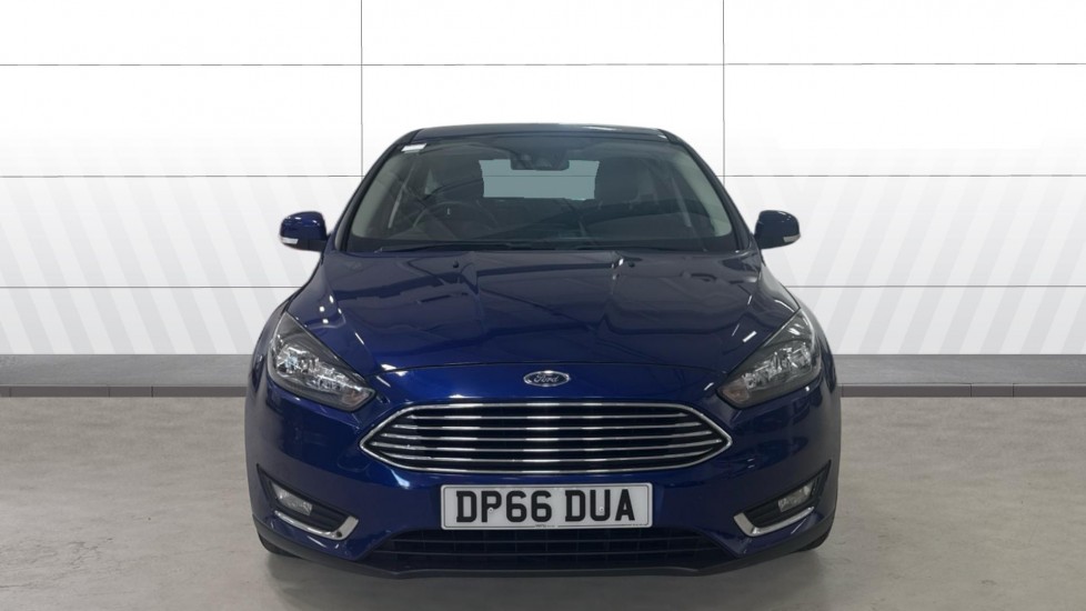 Ford Focus 1.0 EcoBoost 125 Titanium 5dr Petrol Hatchback - Image 3