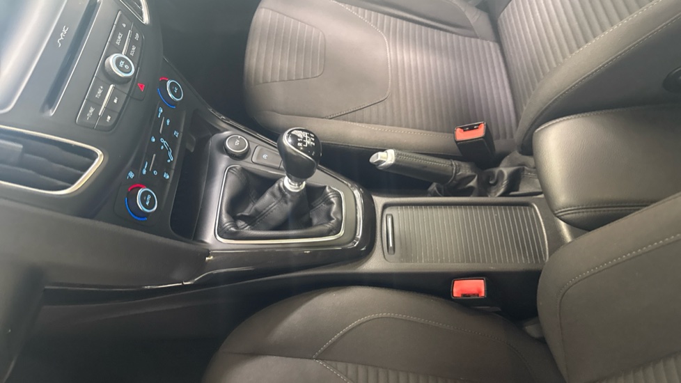 Ford Focus 1.0 EcoBoost 125 Titanium 5dr Petrol Hatchback - Image 13