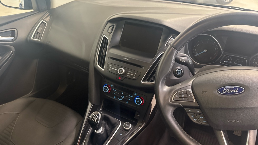 Ford Focus 1.0 EcoBoost 125 Titanium 5dr Petrol Hatchback - Image 14