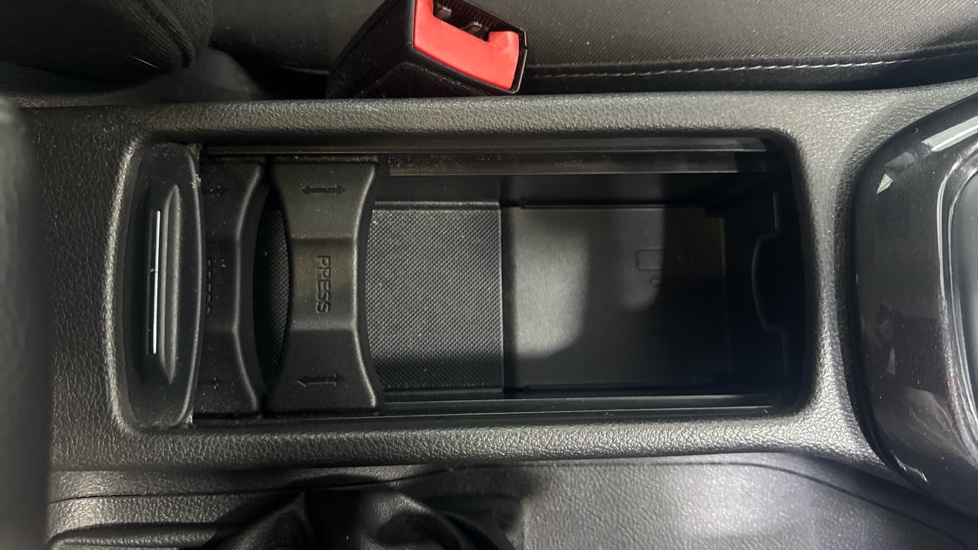 Ford Focus 1.0 EcoBoost 125 Titanium 5dr Petrol Hatchback - Image 32