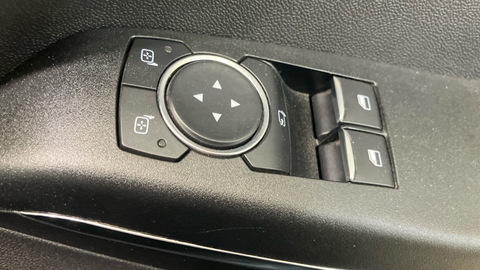 Ford Fiesta 1.0 EcoBoost Titanium 5dr Petrol Hatchback - Image 34