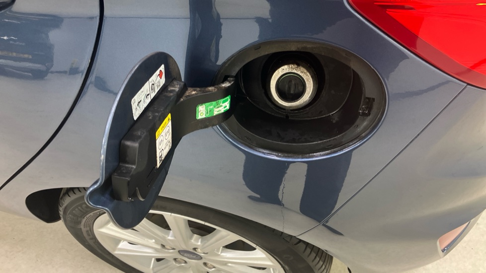 Ford Fiesta 1.0 EcoBoost Titanium 5dr Petrol Hatchback - Image 38