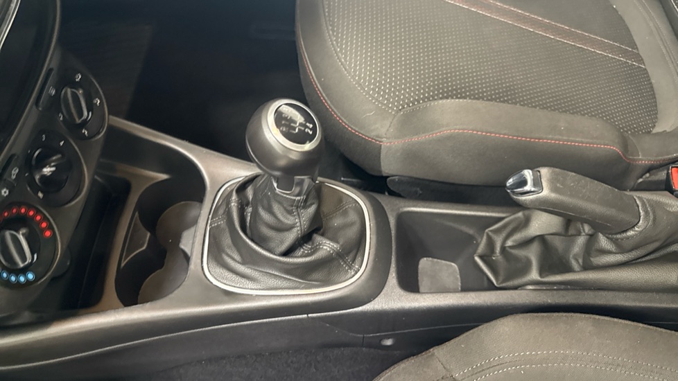 Vauxhall Corsa 1.4 Griffin 3dr Petrol Hatchback - Image 13