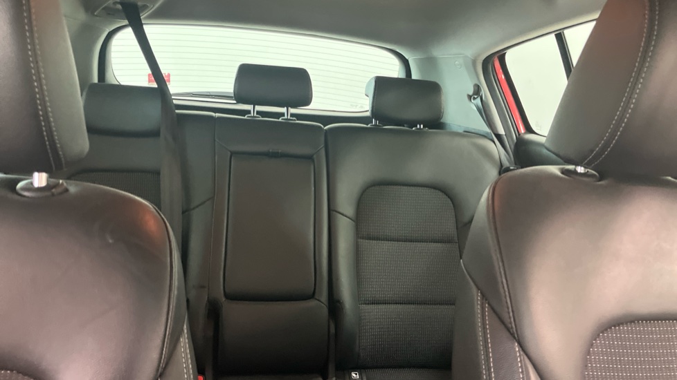 Kia Sportage 1.6 GDi ISG Edition 25 5dr Petrol Estate - Image 15