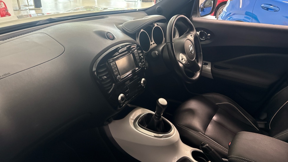 Nissan Juke 1.5 dCi Tekna 5dr Diesel Hatchback - Image 9