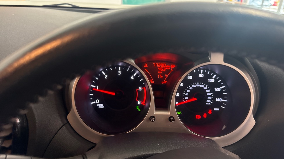 Nissan Juke 1.5 dCi Tekna 5dr Diesel Hatchback - Image 18
