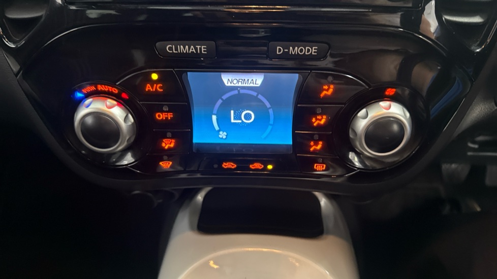 Nissan Juke 1.5 dCi Tekna 5dr Diesel Hatchback - Image 30