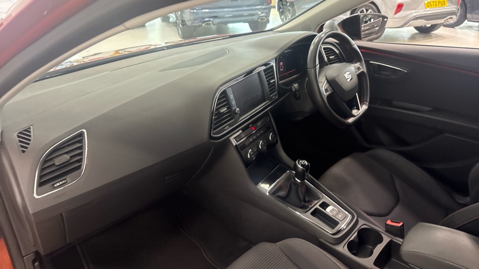 SEAT Leon 1.4 TSI 125 FR Technology 3dr Petrol Hatchback - Image 9