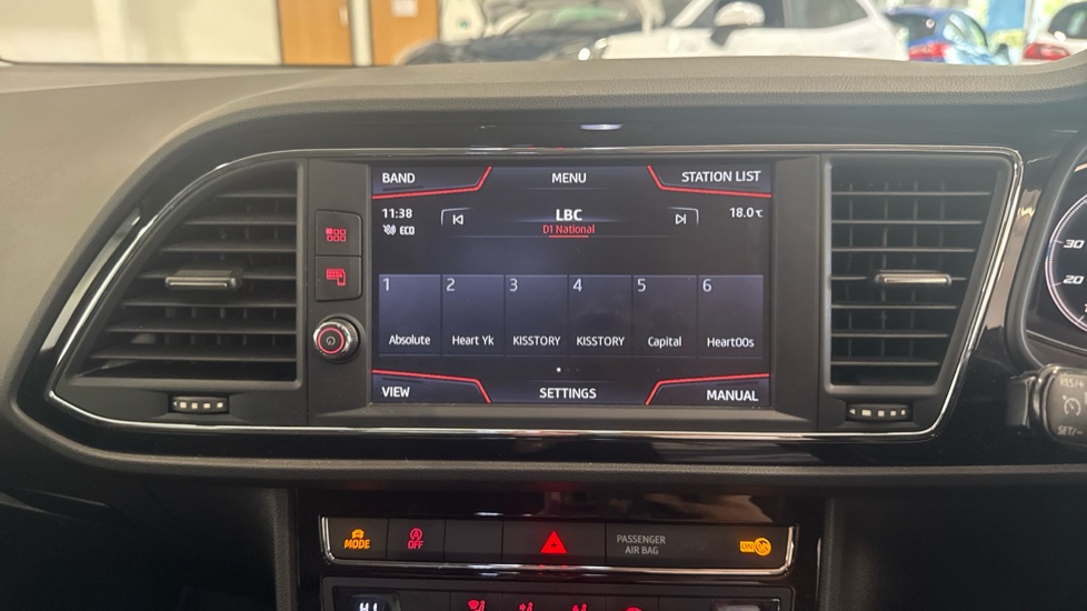 SEAT Leon 1.4 TSI 125 FR Technology 3dr Petrol Hatchback - Image 12