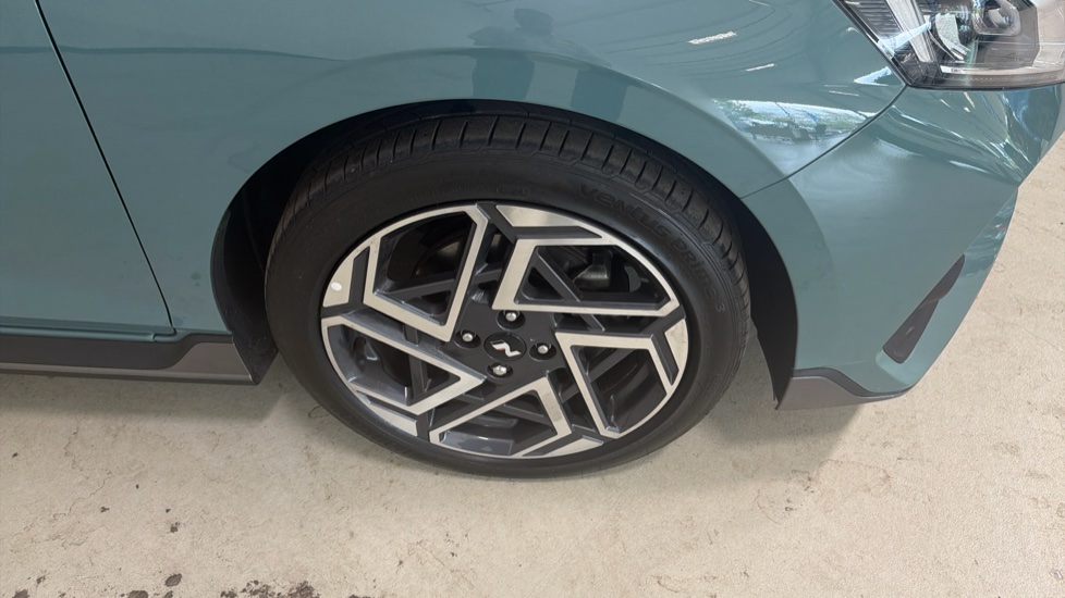 Hyundai i20 1.0T GDi N Line S 5dr DCT Petrol Hatchback - Image 23