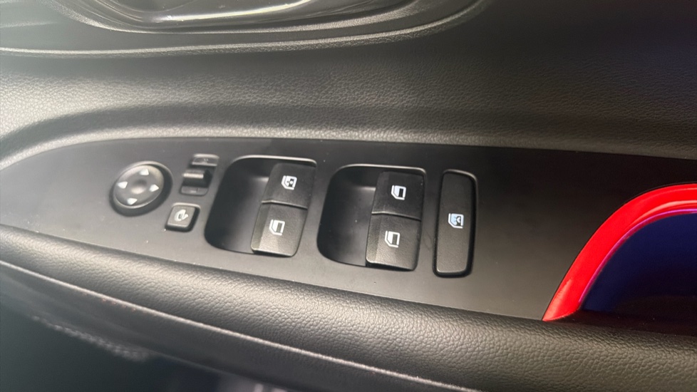 Hyundai i20 1.0T GDi N Line S 5dr DCT Petrol Hatchback - Image 43