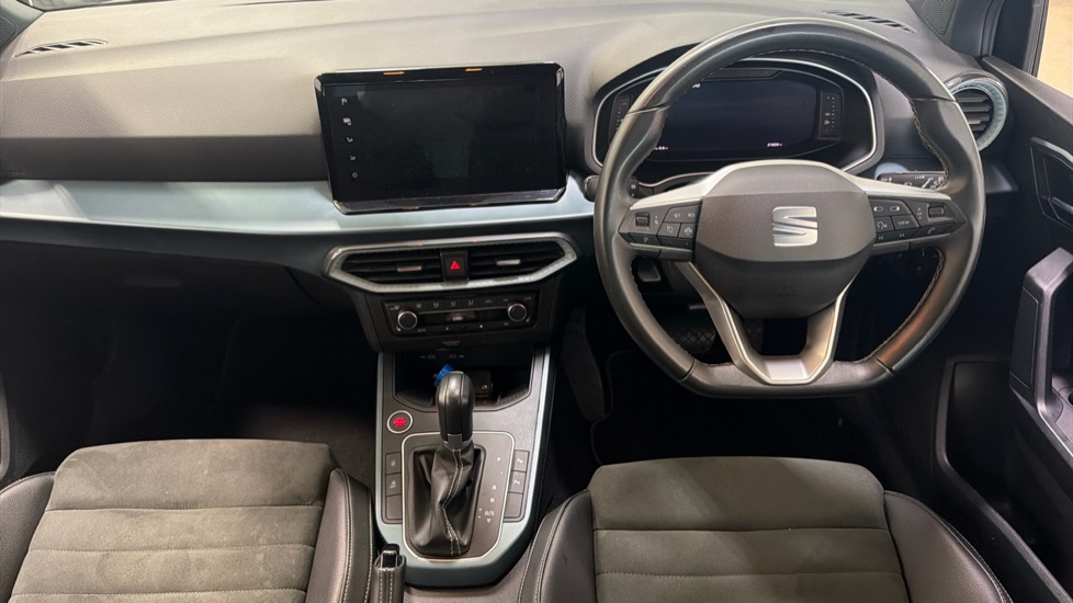 SEAT Arona 1.0 TSI 110 XPERIENCE Lux 5dr DSG Petrol Hatchback - Image 10