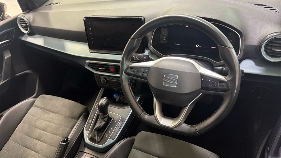 SEAT Arona 1.0 TSI 110 XPERIENCE Lux 5dr DSG Petrol Hatchback - Image 11
