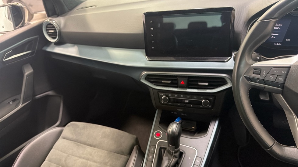 SEAT Arona 1.0 TSI 110 XPERIENCE Lux 5dr DSG Petrol Hatchback - Image 14