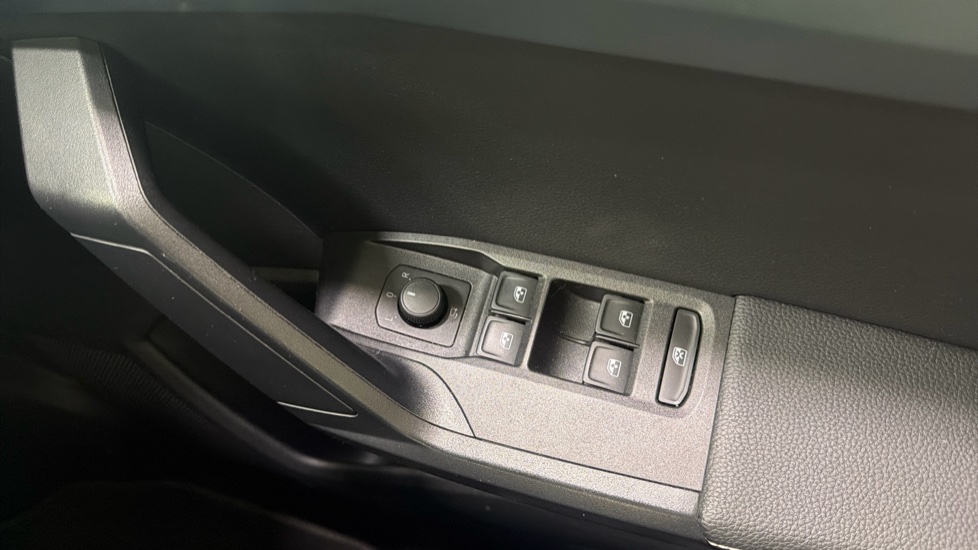 SEAT Arona 1.0 TSI 110 XPERIENCE Lux 5dr DSG Petrol Hatchback - Image 28