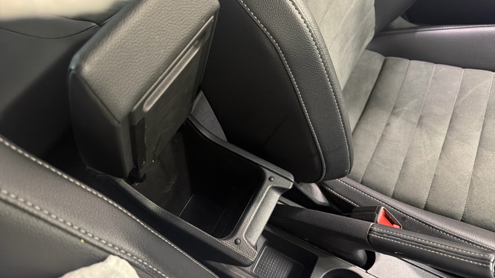 SEAT Arona 1.0 TSI 110 XPERIENCE Lux 5dr DSG Petrol Hatchback - Image 36