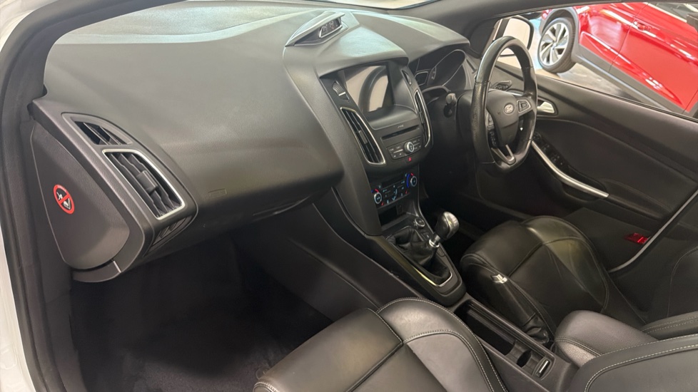 Ford Focus ST 2.0 TDCi 185 ST-3 5dr Diesel Hatchback - Image 9