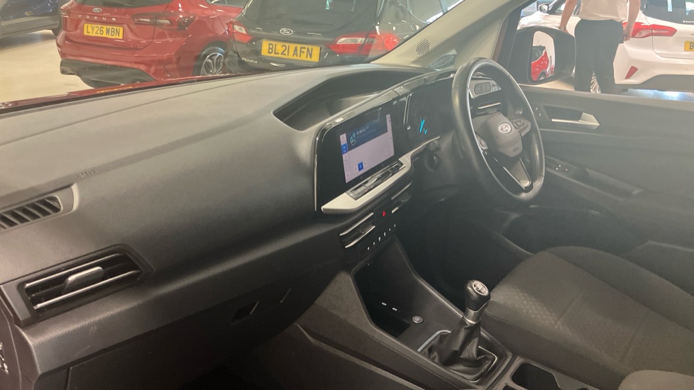 Ford Tourneo Connect 2.0 EcoBlue Titanium 5dr Diesel Estate - Image 9