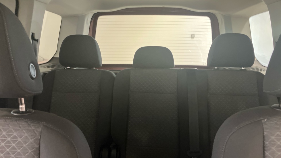 Ford Tourneo Connect 2.0 EcoBlue Titanium 5dr Diesel Estate - Image 15
