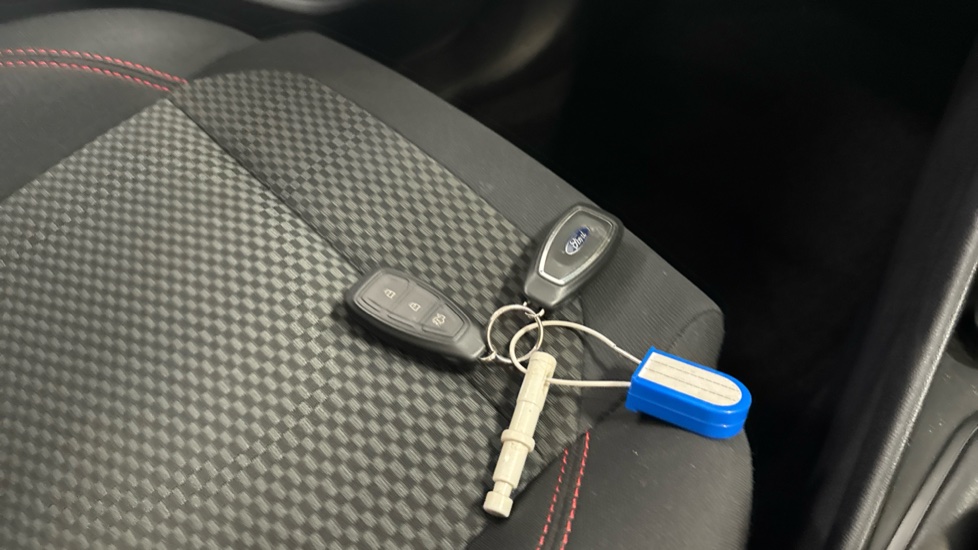 Ford Fiesta 1.0 EcoBoost Hybrid mHEV 155 ST-Line Edition 5dr Petrol Hatchback - Image 19