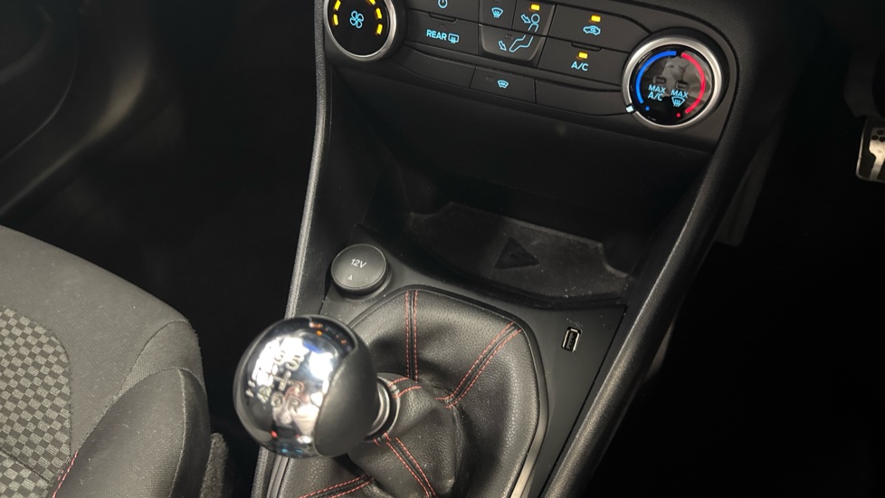 Ford Fiesta 1.0 EcoBoost Hybrid mHEV 155 ST-Line Edition 5dr Petrol Hatchback - Image 29