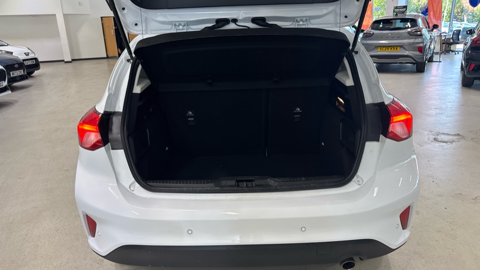 Ford Focus 1.0 EcoBoost Hybrid mHEV 125 Titanium X Ed 5dr Petrol Hatchback - Image 4
