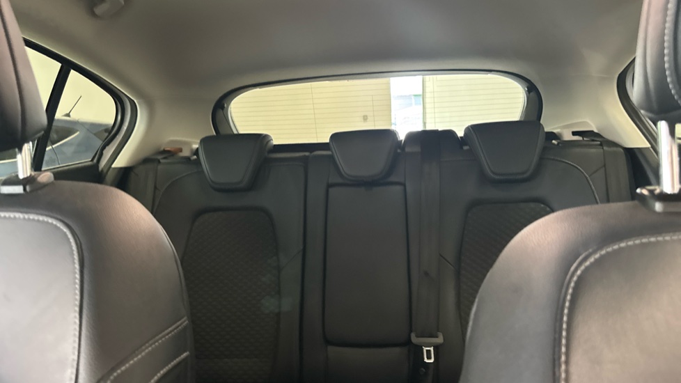 Ford Focus 1.0 EcoBoost Hybrid mHEV 125 Titanium X Ed 5dr Petrol Hatchback - Image 15