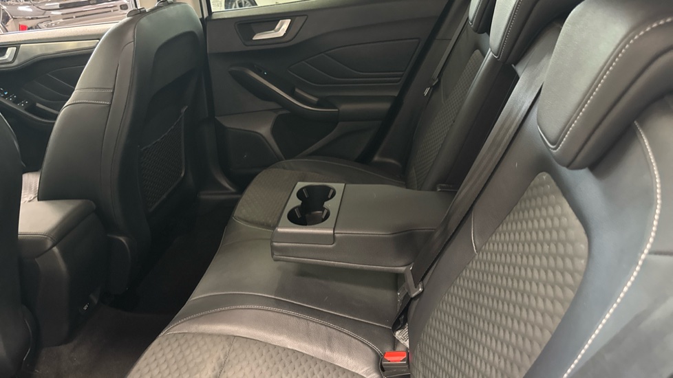 Ford Focus 1.0 EcoBoost Hybrid mHEV 125 Titanium X Ed 5dr Petrol Hatchback - Image 24