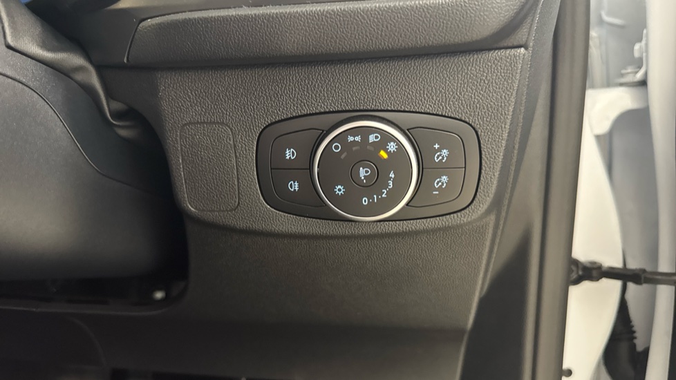 Ford Focus 1.0 EcoBoost Hybrid mHEV 125 Titanium X Ed 5dr Petrol Hatchback - Image 29