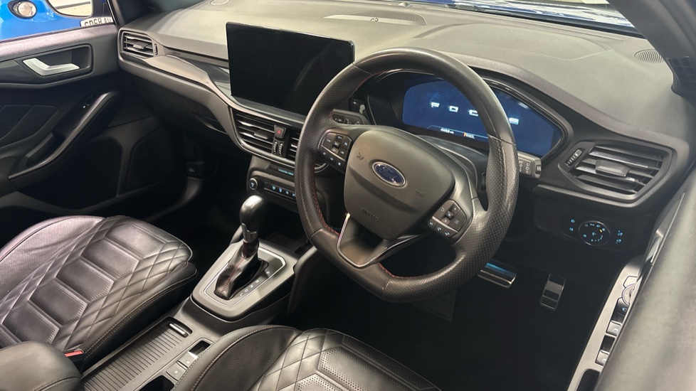 Ford Focus 1.0 EcoBoost Hybrid mHEV 155 ST-Line X 5dr Auto Petrol Estate - Image 11